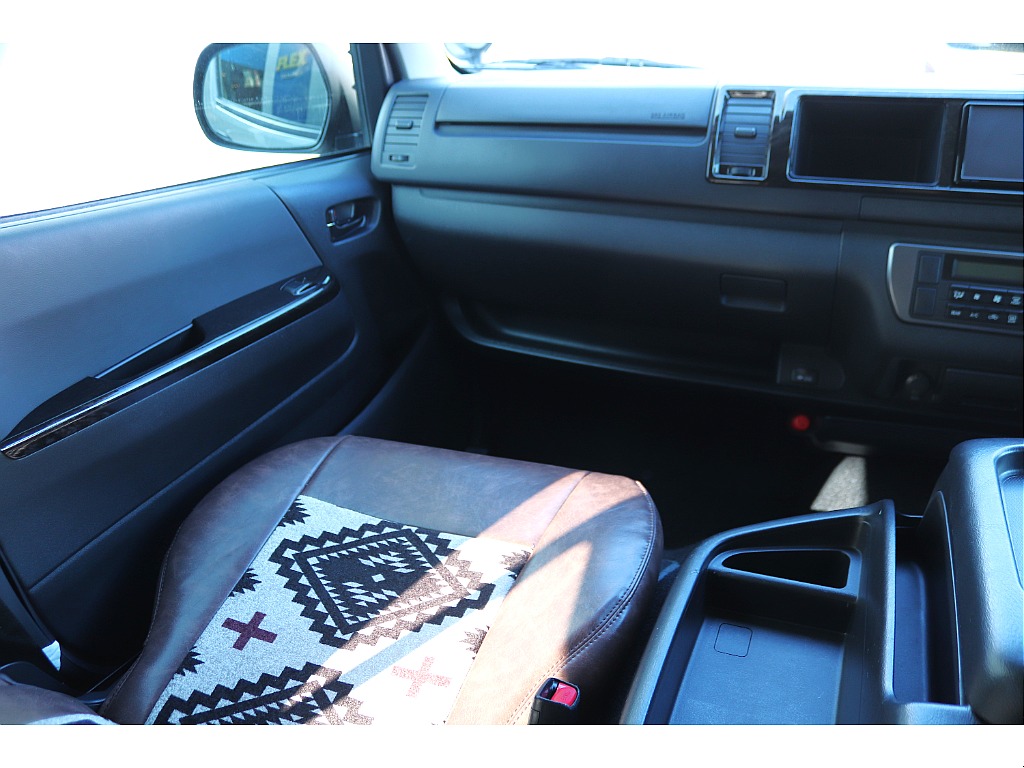 ハイエース高崎店にて展示中♪全国の皆様からのお問い合わせお待ちしております！！027-329-5670