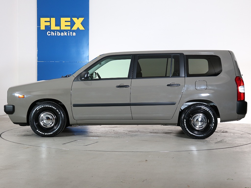 ベース車両はトヨタのプロボックス！