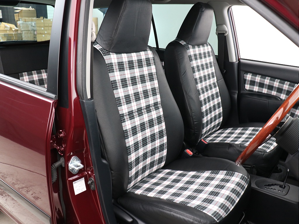 新品のチェック柄のシートカバーインストール♪FLEXオリジナルのシートカバーです！