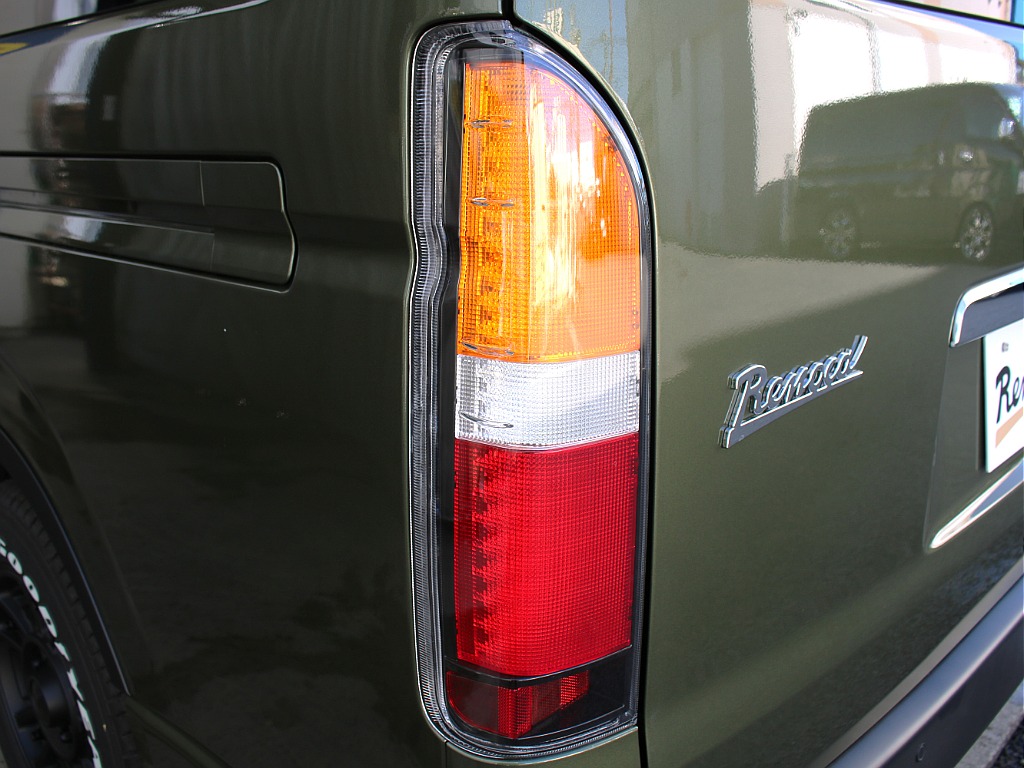 クラシックLEDテールランプ装備！