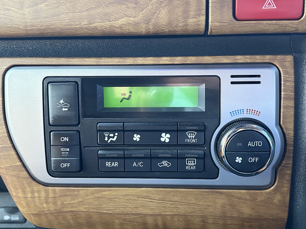 トヨタ ハイエース(13枚目)