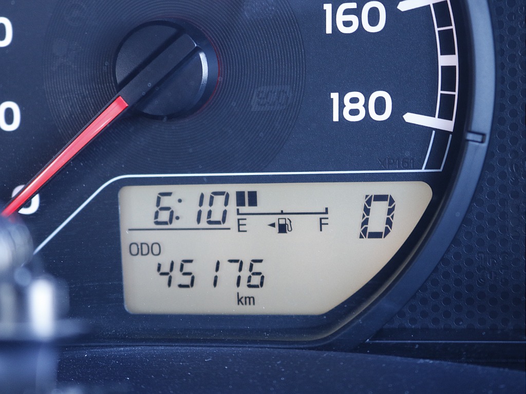 茨城県つくば市にハイエース専門の新車・中古車の展示場を展開！人気のグレード・年式をその場で見比べられます♪皆様のご来場、お問合せを心よりお待ちしております☆