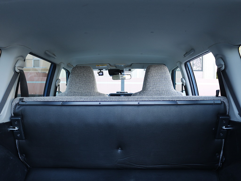 茨城県つくば市にハイエース専門の新車・中古車の展示場を展開！人気のグレード・年式をその場で見比べられます♪皆様のご来場、お問合せを心よりお待ちしております☆