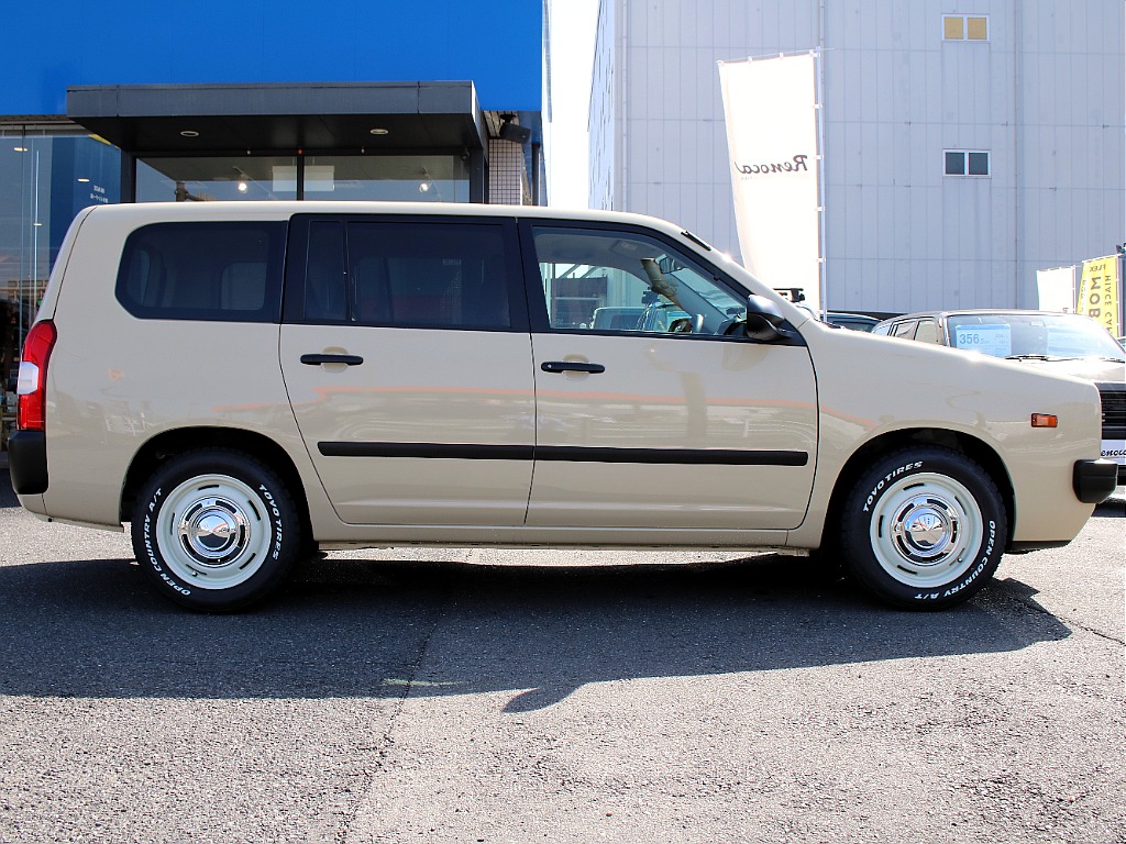 人気のベージュでオールペイントされた一台です！