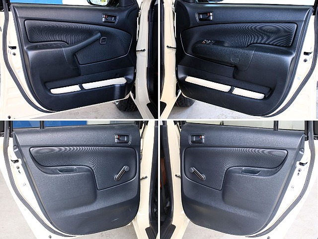 内装、目立つ傷等ございません！