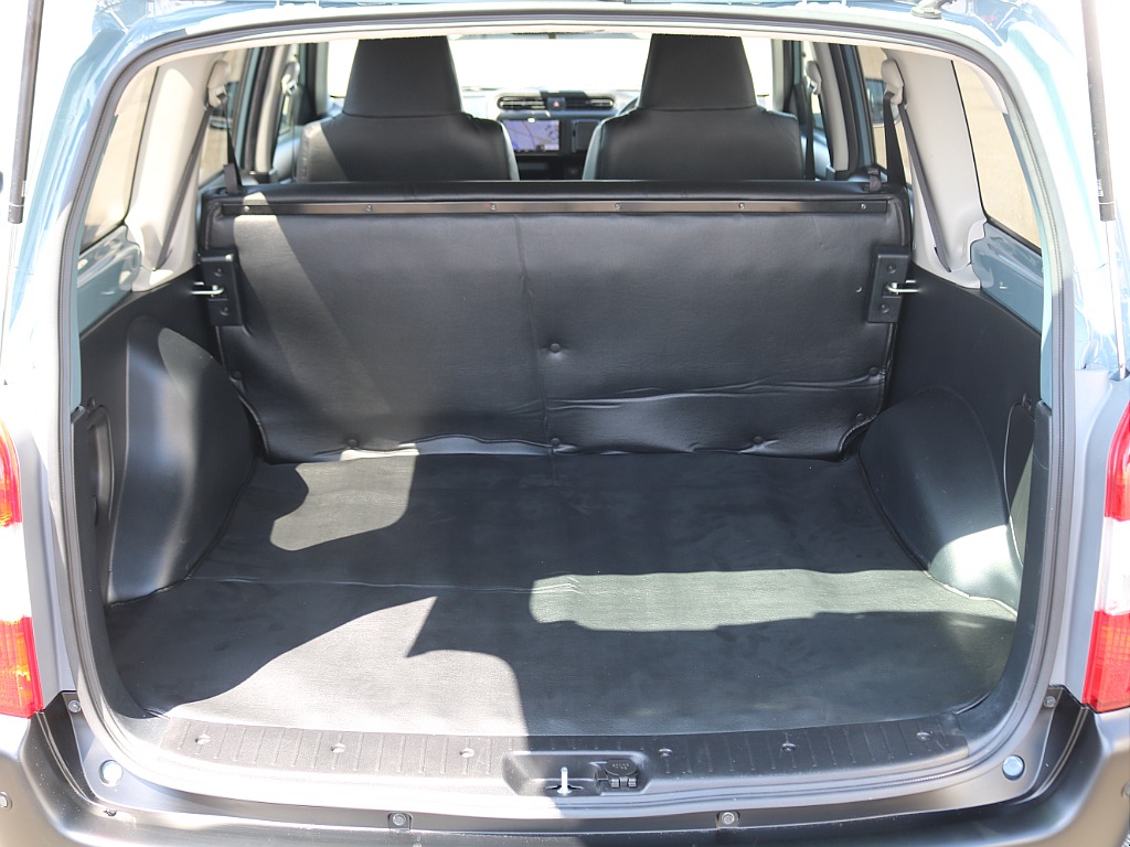 商用バンという事もあり、広大なラゲッジスペースとなっております！