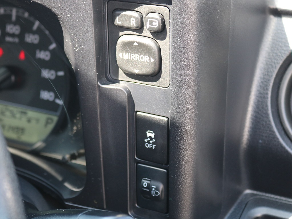 ＦＬＥＸグループは「すべての人に愛車を」をコンセプトに車種別に全国展開中！愛車と一緒に、ライフスタイルを充実させてもらいたいという思いで、ランクル仙台泉店では皆様のご要望になんでもお応えします♪