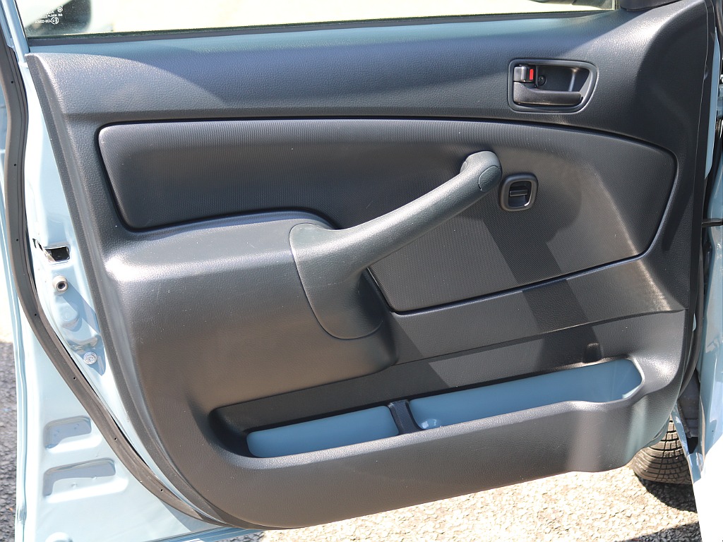 ＦＬＥＸグループは「すべての人に愛車を」をコンセプトに車種別に全国展開中！愛車と一緒に、ライフスタイルを充実させてもらいたいという思いで、ランクル仙台泉店では皆様のご要望になんでもお応えします♪