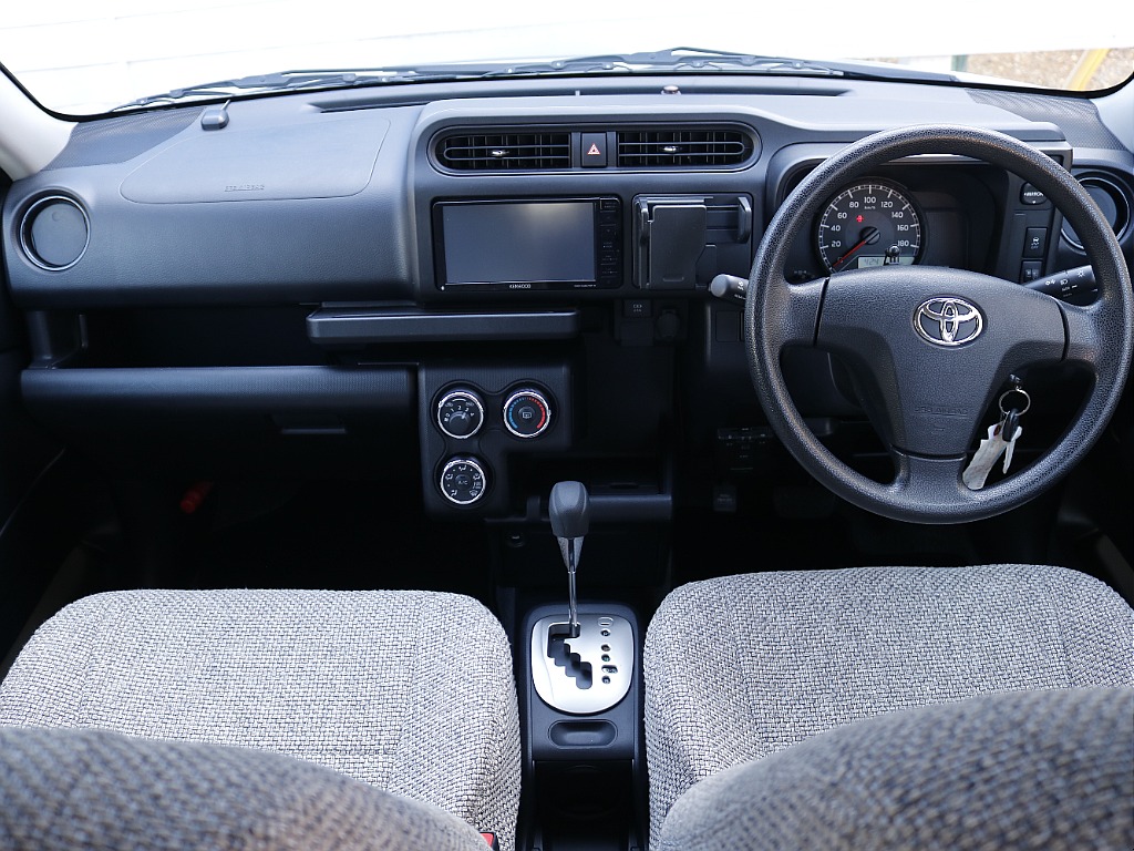 フロントシート回り☆ きれいな状態が保たれています♪