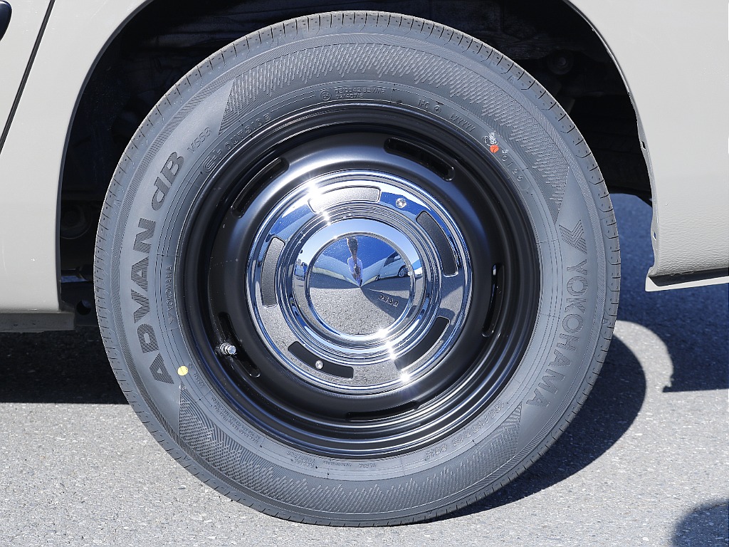 DEAN　ホイール☆ ユーロボックスには定番のホイールです♪