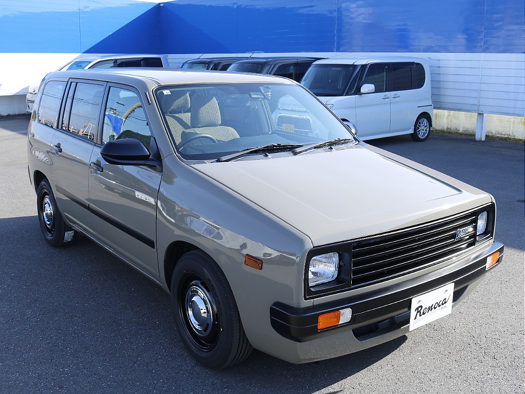 茨城県つくば市にハイエース専門の新車・中古車の展示場を展開！人気のグレード・年式をその場で見比べられます♪皆様のご来場、お問合せを心よりお待ちしております☆