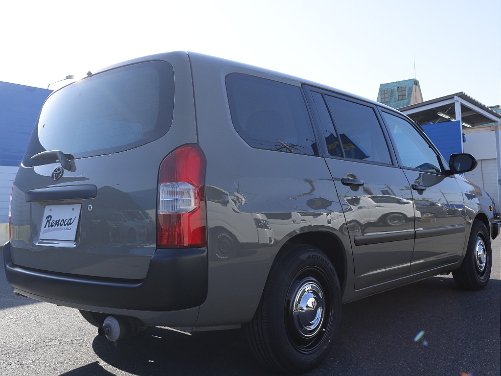 茨城県つくば市にハイエース専門の新車・中古車の展示場を展開！人気のグレード・年式をその場で見比べられます♪皆様のご来場、お問合せを心よりお待ちしております☆