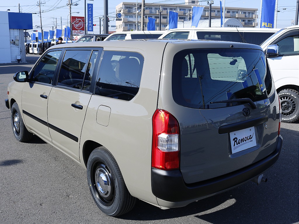 茨城県つくば市にハイエース専門の新車・中古車の展示場を展開！人気のグレード・年式をその場で見比べられます♪皆様のご来場、お問合せを心よりお待ちしております☆