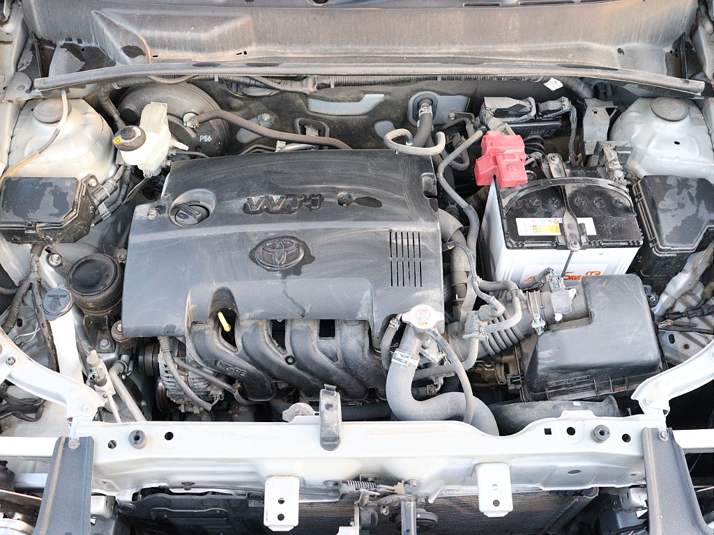 エンジンルームも綺麗な車両となっております♪