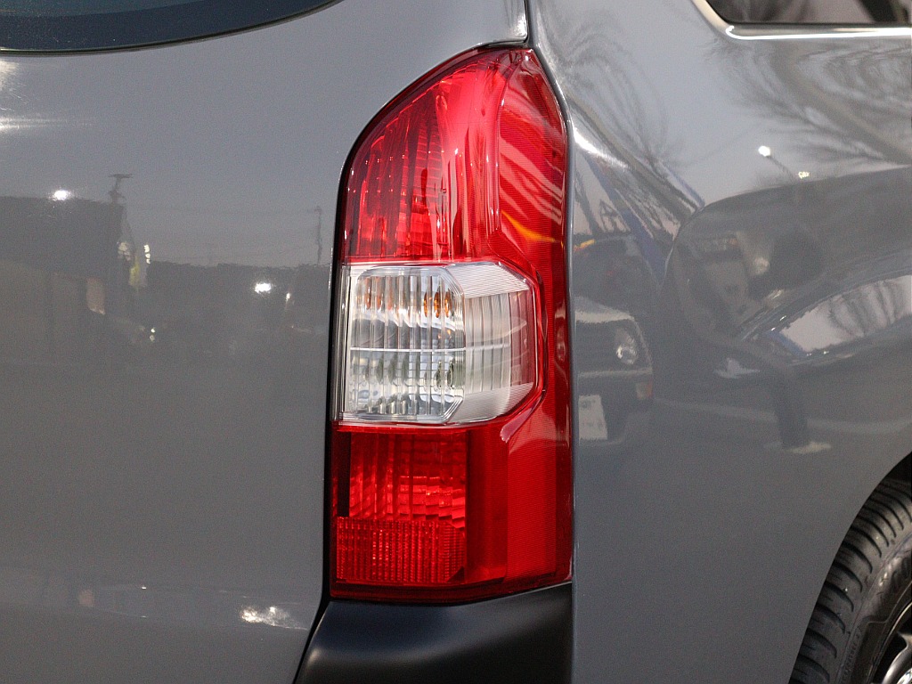 純正テールレンズ！