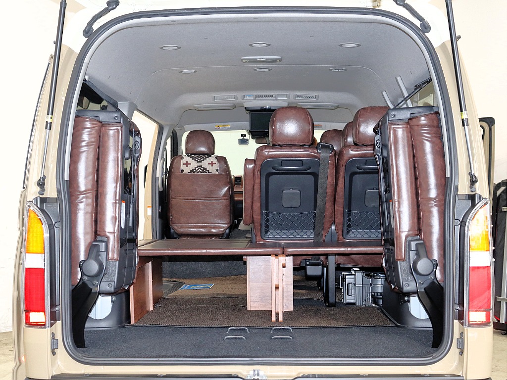 トヨタ ハイエース(16枚目)