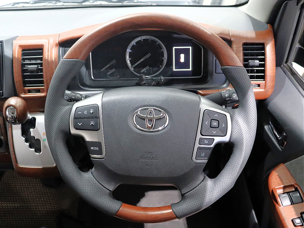 トヨタ ハイエース(23枚目)