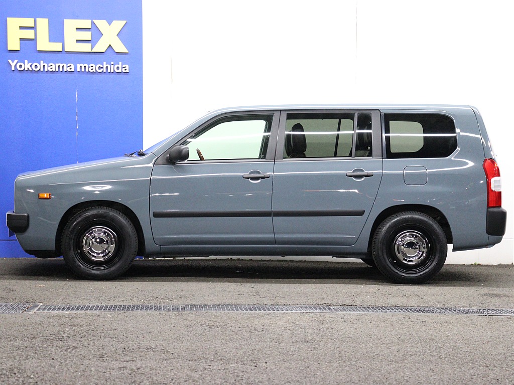 各所マットブラック塗装を施しているため、よりクラシックでタフな印象が引き立つ外装となっております♪