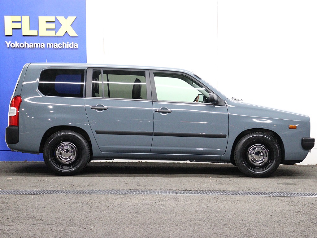 クラシックブラウンのシートカバーをインストール済！内装が一気にお洒落になります！