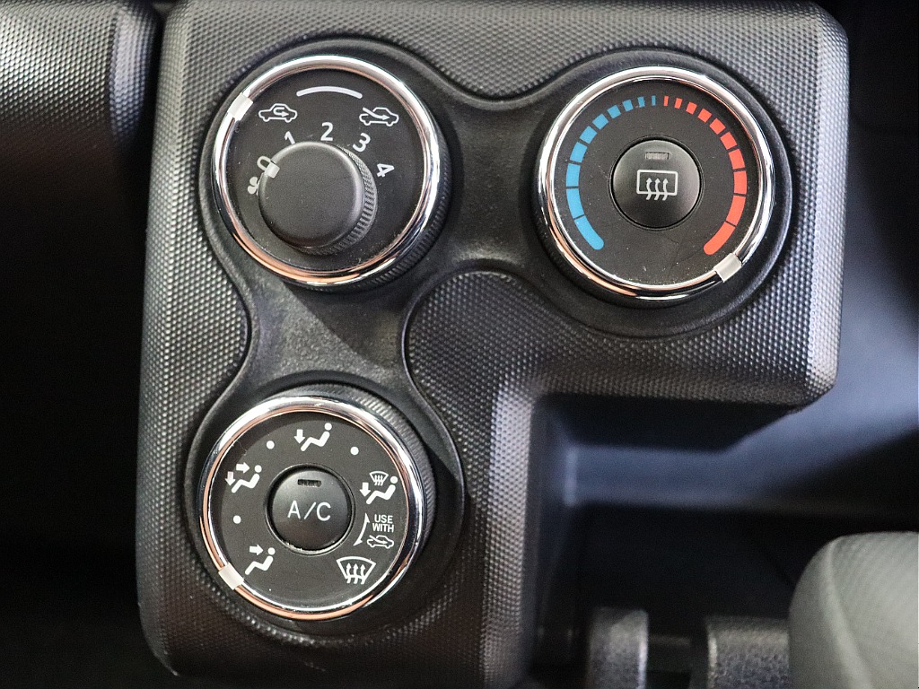 Renoca EUROBOX/角目フェイス　純正ブラックの渋い1台♪