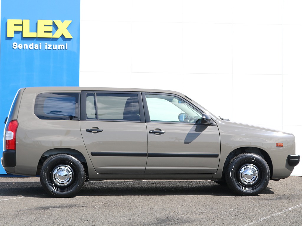 他のお車とは被らないボディカラーとなっておりますので、所有感を堪能いただけます！