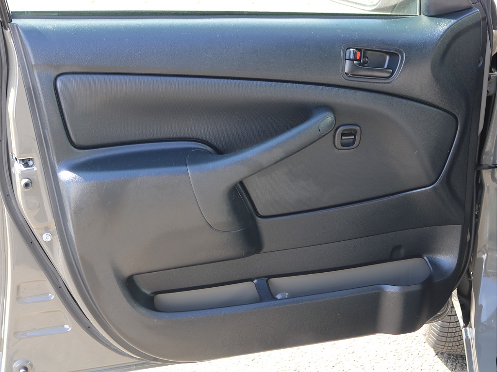 ＦＬＥＸグループは「すべての人に愛車を」をコンセプトに車種別に全国展開中！愛車と一緒に、ライフスタイルを充実させてもらいたいという思いで、ランクル仙台泉店では皆様のご要望になんでもお応えします♪