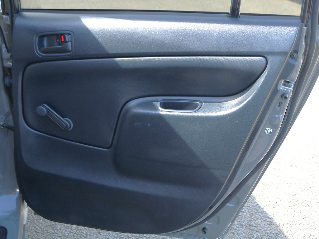 ＦＬＥＸグループは「すべての人に愛車を」をコンセプトに車種別に全国展開中！愛車と一緒に、ライフスタイルを充実させてもらいたいという思いで、ランクル仙台泉店では皆様のご要望になんでもお応えします♪