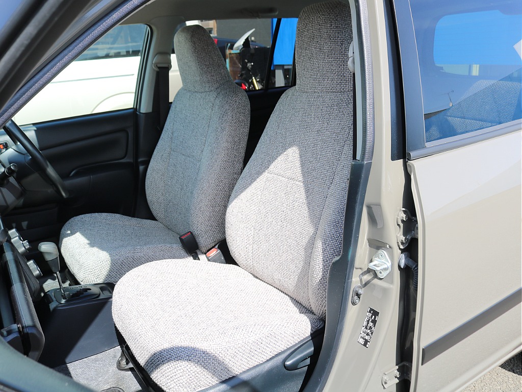 ＦＬＥＸグループは「すべての人に愛車を」をコンセプトに車種別に全国展開中！愛車と一緒に、ライフスタイルを充実させてもらいたいという思いで、ランクル仙台泉店では皆様のご要望になんでもお応えします♪