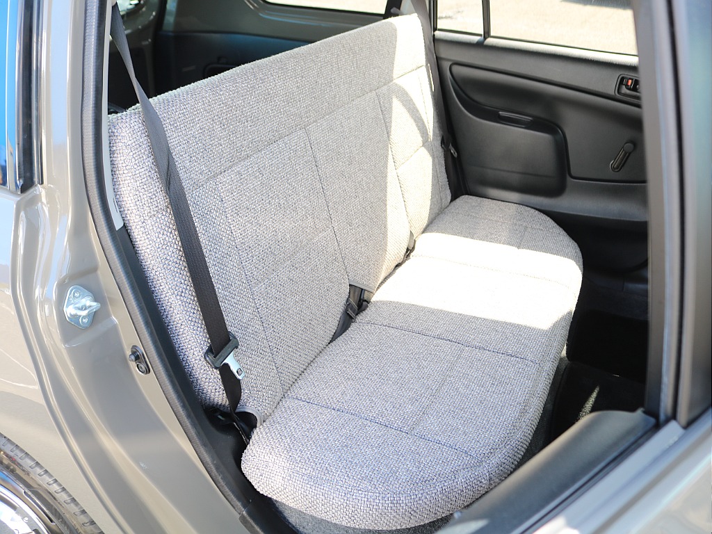 ＦＬＥＸグループは「すべての人に愛車を」をコンセプトに車種別に全国展開中！愛車と一緒に、ライフスタイルを充実させてもらいたいという思いで、ランクル仙台泉店では皆様のご要望になんでもお応えします♪