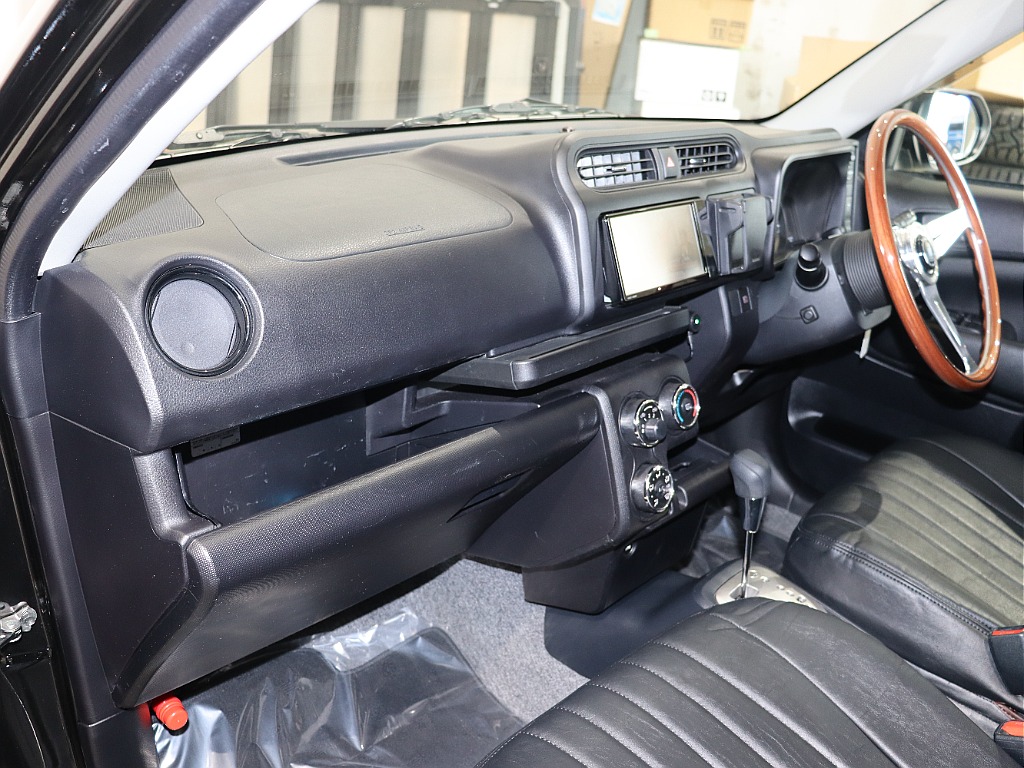 Renoca EUROBOX・純正ブラック・丸目フェイス♪