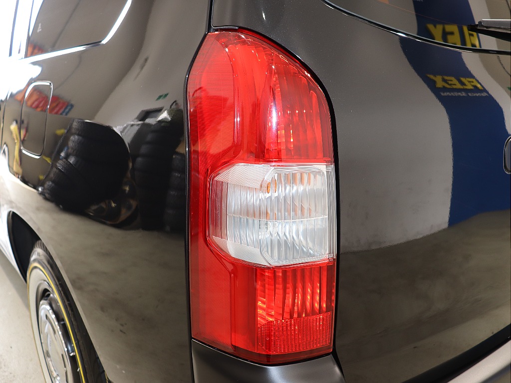 Renoca EUROBOX・純正ブラック・丸目フェイス♪