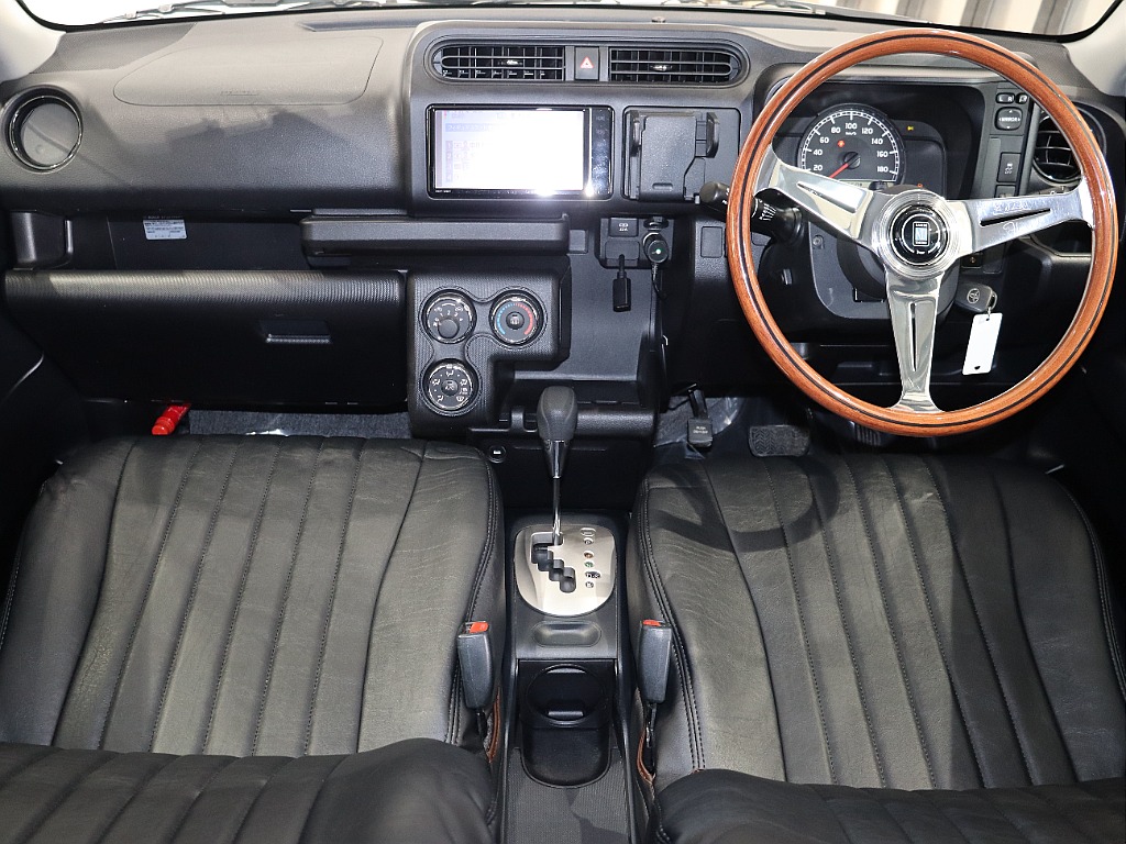 Renoca EUROBOX・純正ブラック・丸目フェイス♪