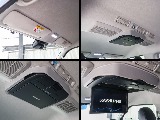 12.8インチフリップダウンモニターも装備しております！