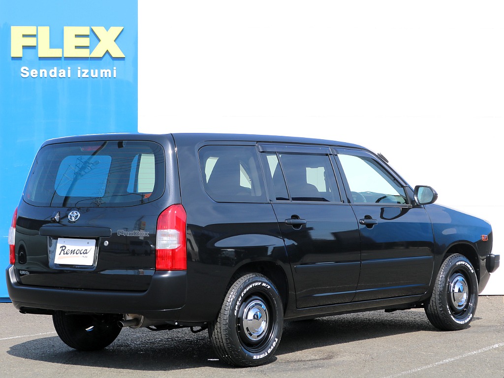 ランドクルーザーやハイエースなどを常時40台以上展示！お客様のニーズにあった最適なお車をご提案させていただきます。ご来店の際はお気軽にお問合わせください！