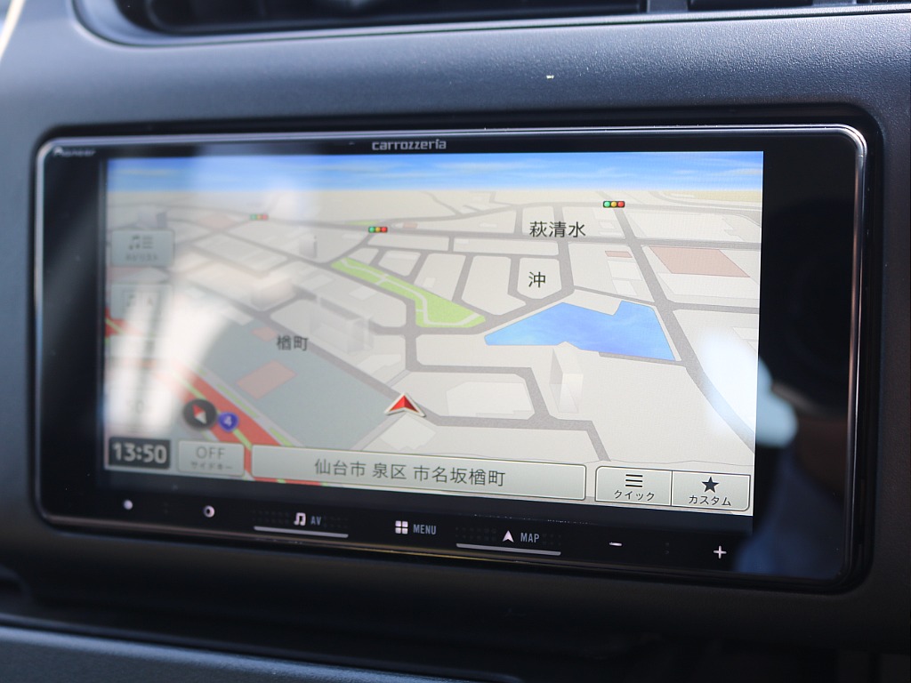 ナビはカロッツェリア7インチナビを装着済み♪