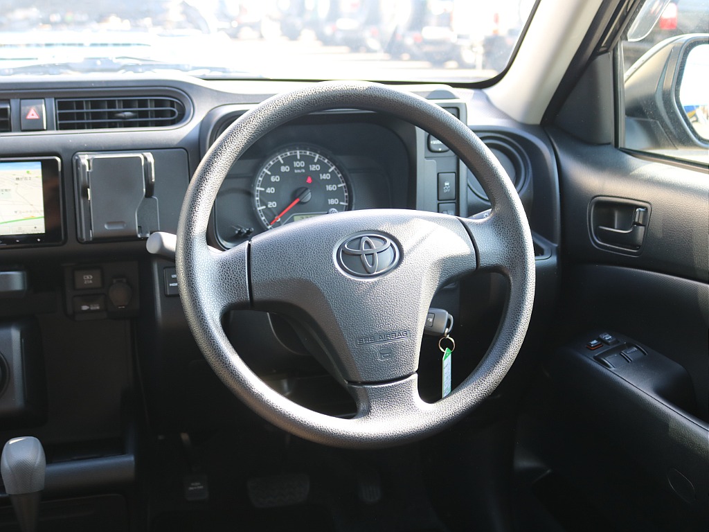 ＦＬＥＸグループは「すべての人に愛車を」をコンセプトに車種別に全国展開中！愛車と一緒に、ライフスタイルを充実させてもらいたいという思いで、ランクル仙台泉店では皆様のご要望になんでもお応えします♪