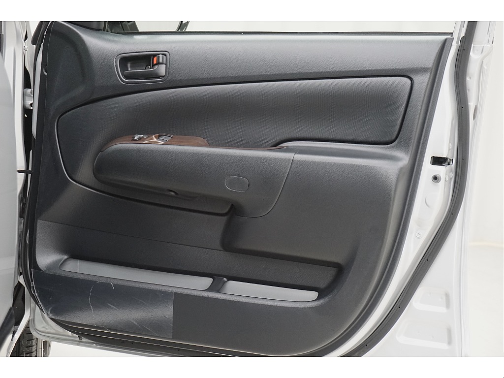 ドアトリムになります☆