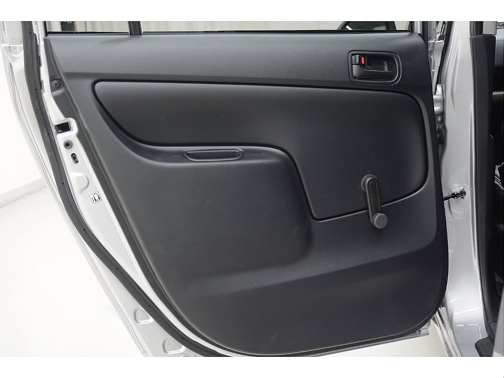 ドアトリムになります☆