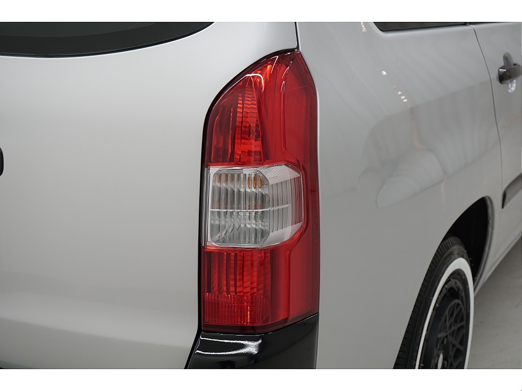 純正テールランプ☆