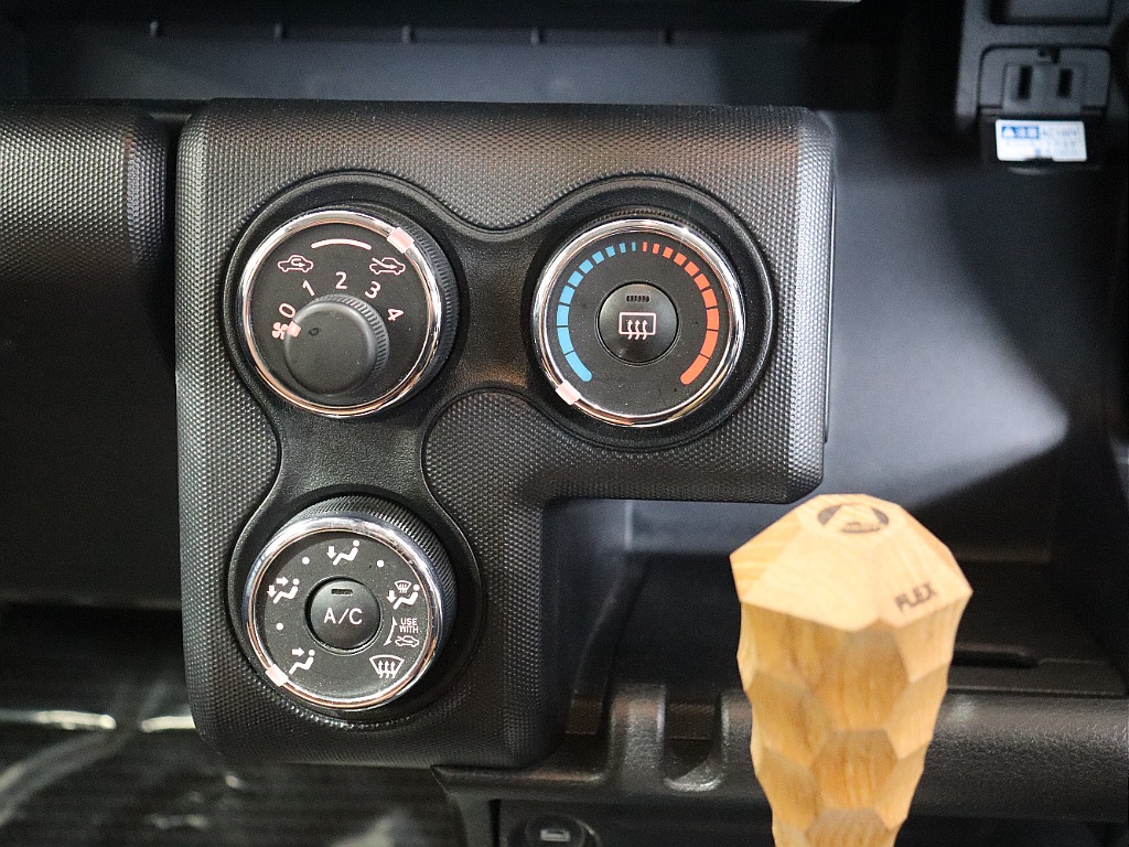 R6年・走行15000キロ台・EUROBOX・4WD♪