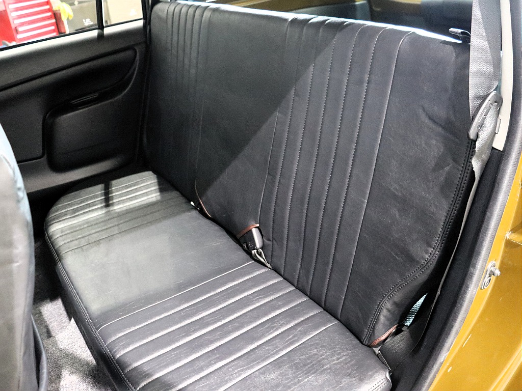 希少4WD・EURO BOX/丸目フェイス×アゼットブラウンペイント