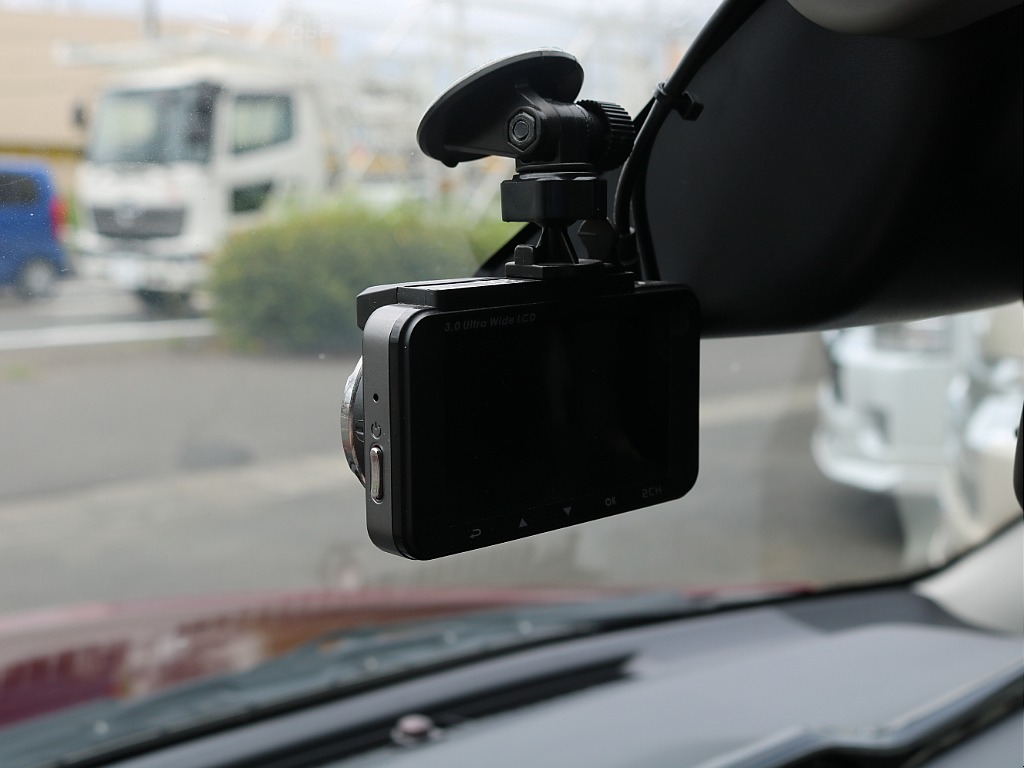 ＦＬＥＸグループは「すべての人に愛車を」をコンセプトに車種別に全国展開中！愛車と一緒に、ライフスタイルを充実させてもらいたいという思いで、ランクル仙台泉店では皆様のご要望になんでもお応えします♪