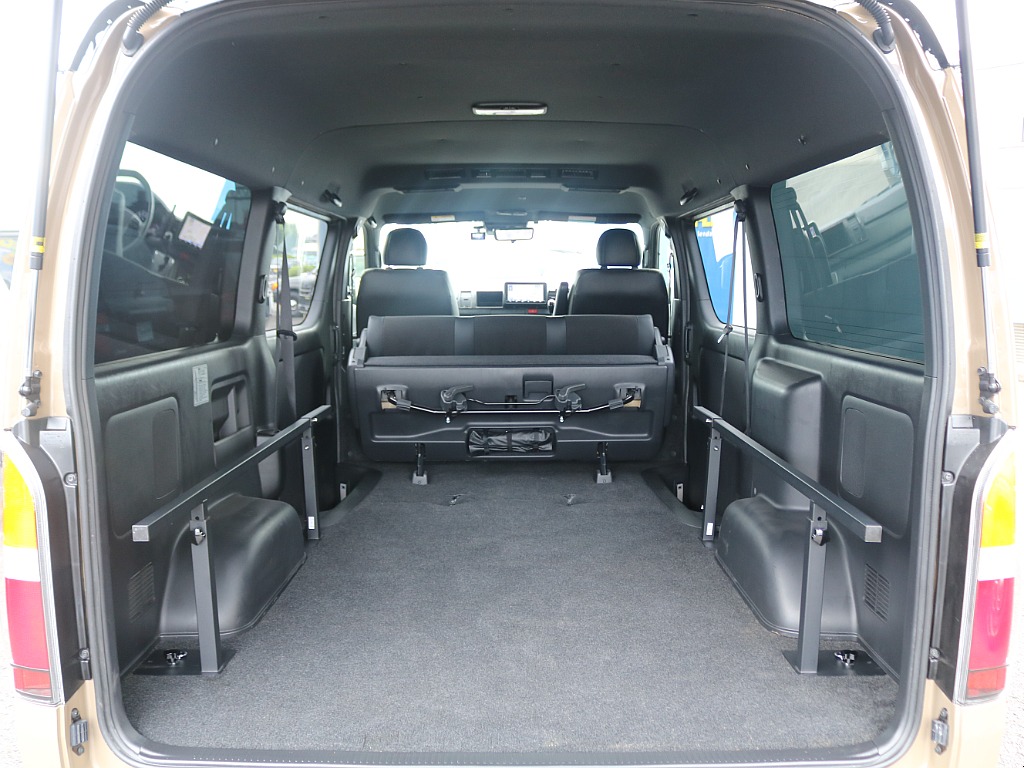 自社認証整備工場完備ですので納車後のカスタム、車検、修理、日々のメンテナンス、など全力でサポートいたします！なんでもお気軽にご相談ください！他店で購入した、お持ち込み車両でも大歓迎ですよ♪