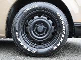 足元はPaw16インチAWに、ナスカータイヤを装着済み♪