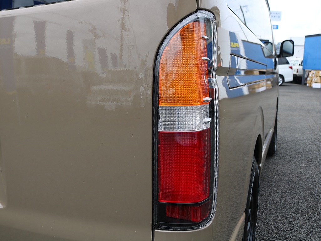 ＦＬＥＸグループは「すべての人に愛車を」をコンセプトに車種別に全国展開中！愛車と一緒に、ライフスタイルを充実させてもらいたいという思いで、ランクル仙台泉店では皆様のご要望になんでもお応えします♪