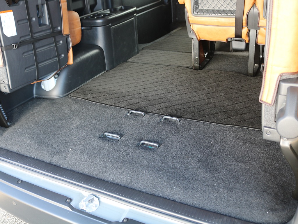 北海道～沖縄まで日本全国、遠方納車大歓迎です！現車確認が難しいお客様もご安心ください！お客様の目線に合わせ、お車のコンディション、装備品を細部までお伝えいたします！もちろん、ご自宅納車ＯＫです！