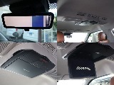 アルパイン製の12.8インチのフリップダウンモニターを装備し...