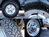 足元にはDEANクロスカントリー16インチAWにジオランダー235X-ATタイヤの組み合わせ！