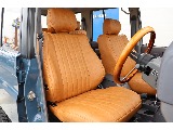 運転席も綺麗に保たれております☆