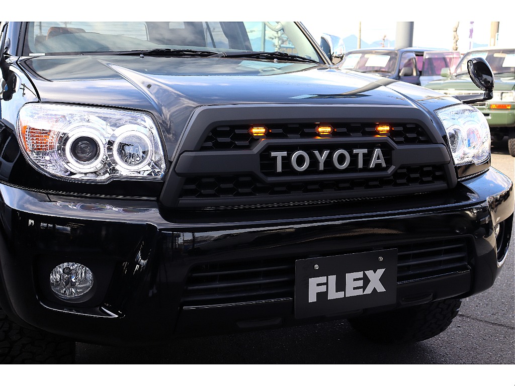 タコマ風グリルを装備致しました！